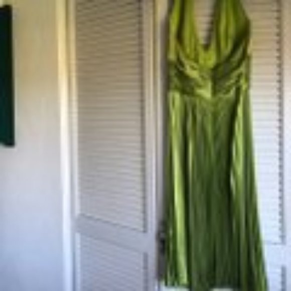 🌎A*B*S by Allen Schwartz || Chartreuse satin halter cocktail dress - Picture 8 of 9